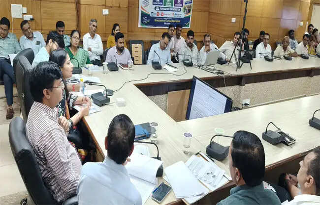 नारनौल में बिना पीयूसीसी और हेलमेट के नहीं मिलेगा पेट्रोल