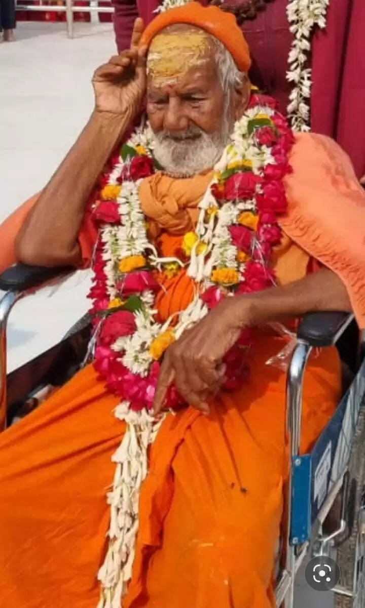 शिव साधक स्वामी शिवशंकर चैतन्य भारती महाराज को दी गई गंगा में जलसमाधि,पीएम मोदी ने जताया शोक