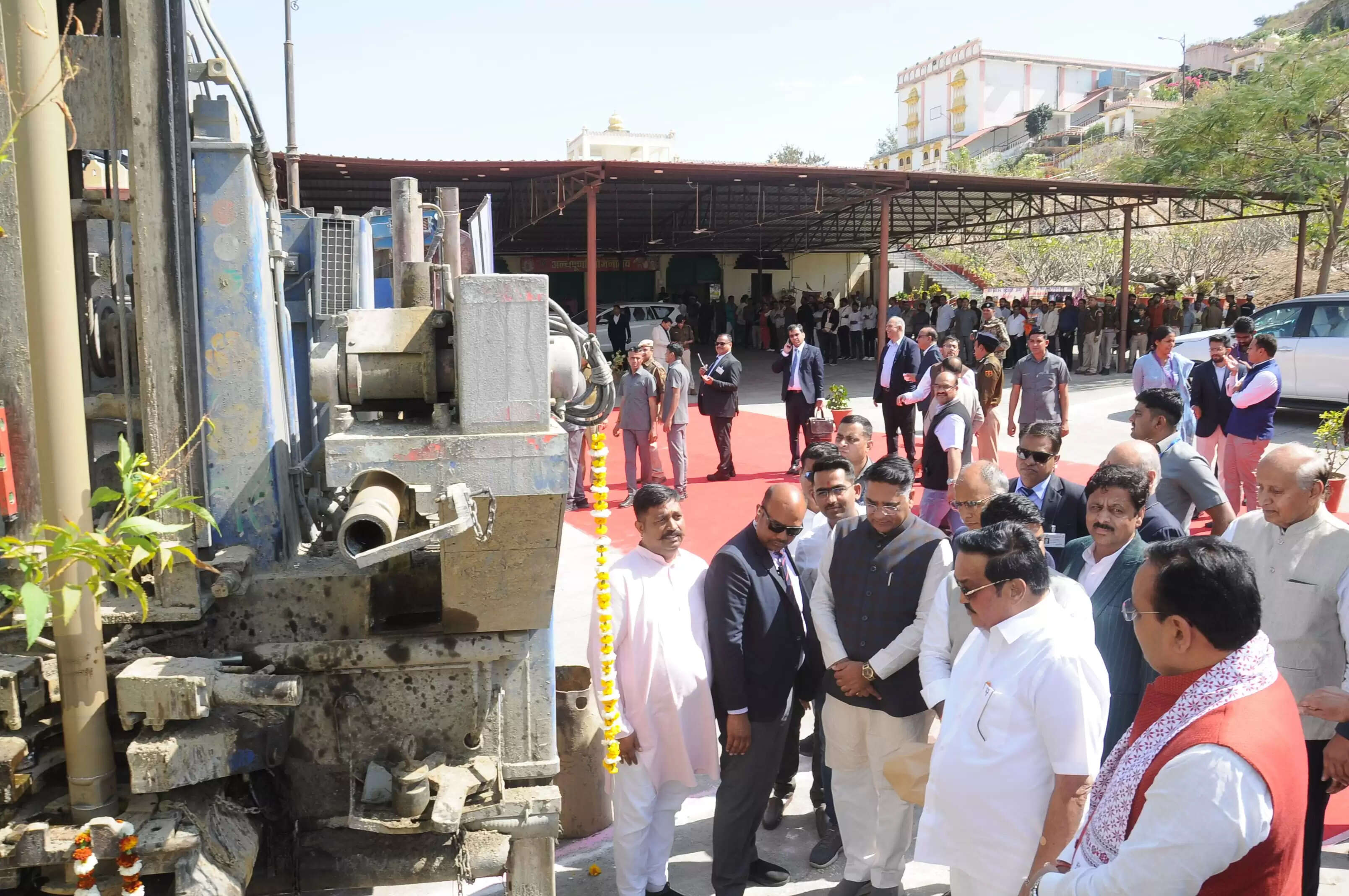 जल संचय के लिए जन भागीदारी सुनिश्चित होः सीआर पाटिल