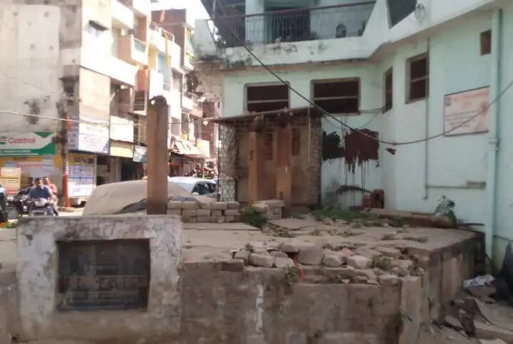 सौ वर्ष पुराने कुएं के जीर्णोद्धार की लोगों ने उठाई मांग