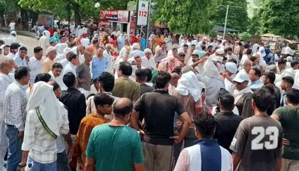 हिसार में डेयरी संचालक की हत्या पर बवाल, आरोपियों के एनकाउंटर की मांग