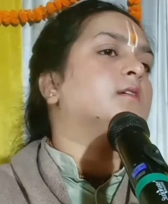 कथा वाचिका विशाखा की उपचार के दौरान मौत, परिजनों ने की जांच की मांग