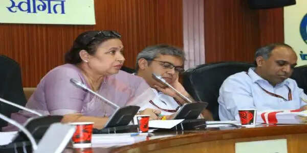 एमसीडी की स्थायी समिति की बैठक में जनहित से जुड़े कई प्रस्ताव पारित