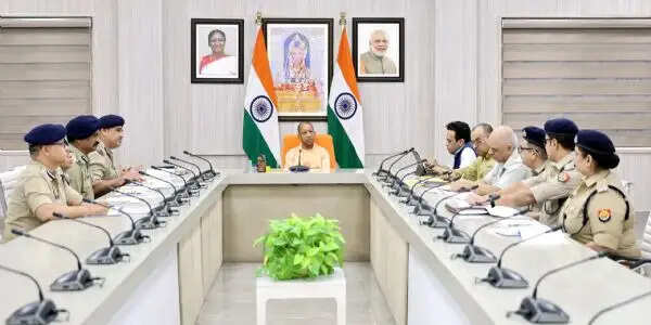 भर्ती और पदोन्नति प्रक्रियाओं में तकनीक आधारित निगरानी बढ़ाई जाए : मुख्यमंत्री योगी