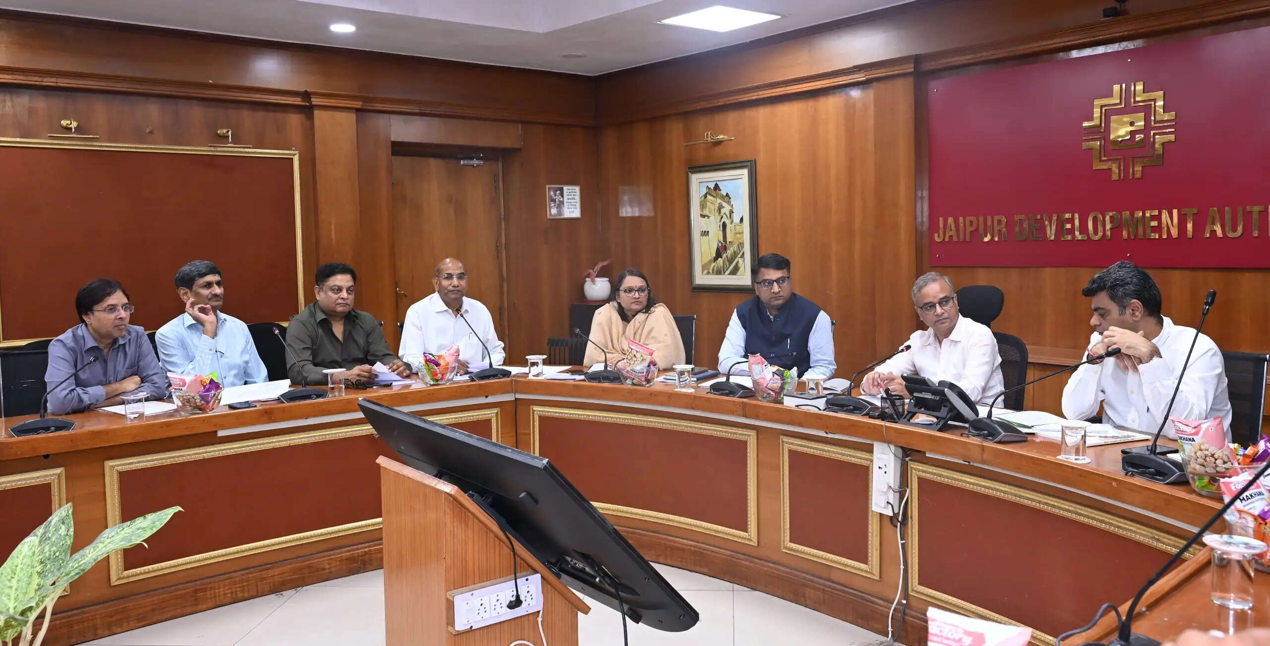 संवाद से समाधान: जेडीए में स्टेकहोल्डर्स के साथ बैठक, समस्याओं का हाथों हाथ निस्तारण