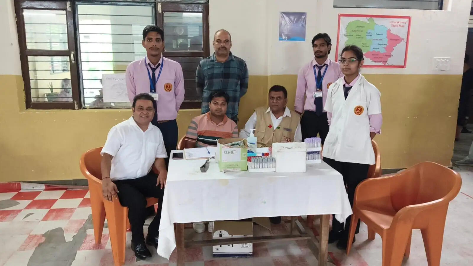 इमलीखेड़ा में रेडक्रॉस का स्वास्थ्य शिविर, 857 लोगों का परीक्षण