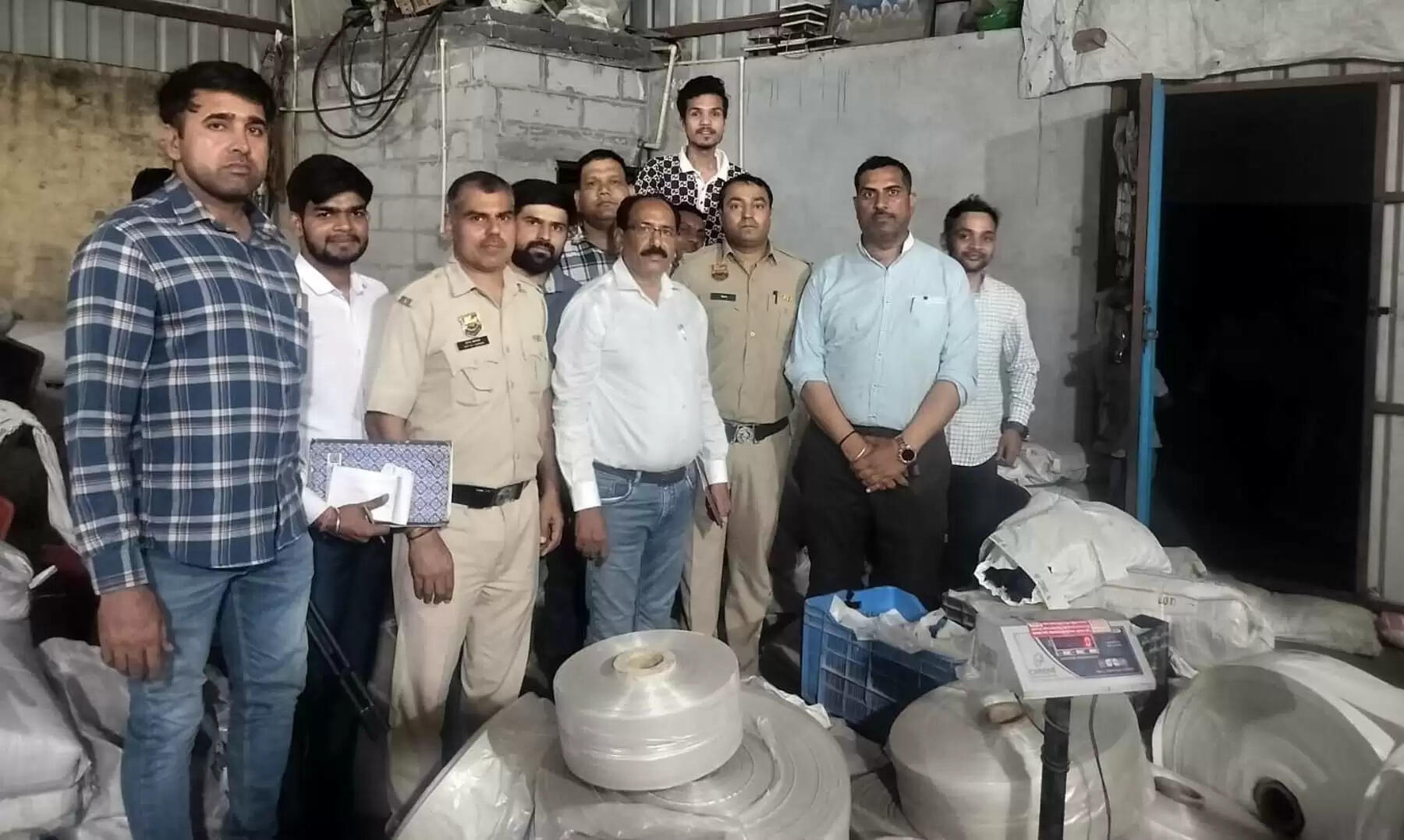 गुरुग्राम में प्रतिबंधित पॉलीथिन बैग निर्माण पर चार लाख जुर्माना