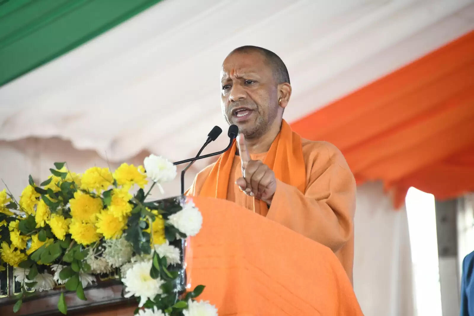 विकास के आयामों को बंद करती थीं पिछली सरकारें : योगी&nbsp;आदित्यनाथ