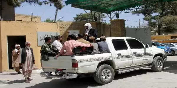 पाकिस्तान ने मानवाधिकार संगठनों के आह्वान को ठुकराया, कहा-अफगान नागरिक कार्ड धारकों मुल्क से जाना ही होगा