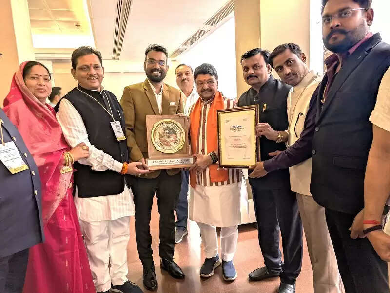 स्वच्छता का सिरमौर 'इंदौर', लगातार आठवीं बार बना देश का सबसे स्वच्छ शहर