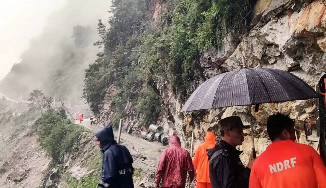 सिक्किम: उत्तरी सिक्किम वाहन दुर्घटना में लापता लोगों का दूसरे दिन भी पता नहीं चल सका