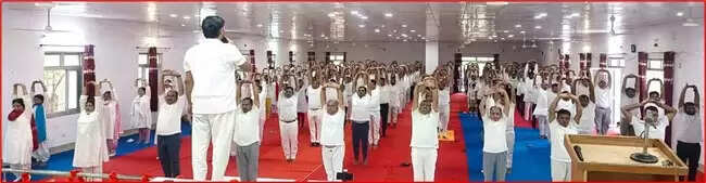 मुक्त विश्वविद्यालय में अब प्रतिदिन होगा योगाभ्यास : प्रो.सत्यकाम