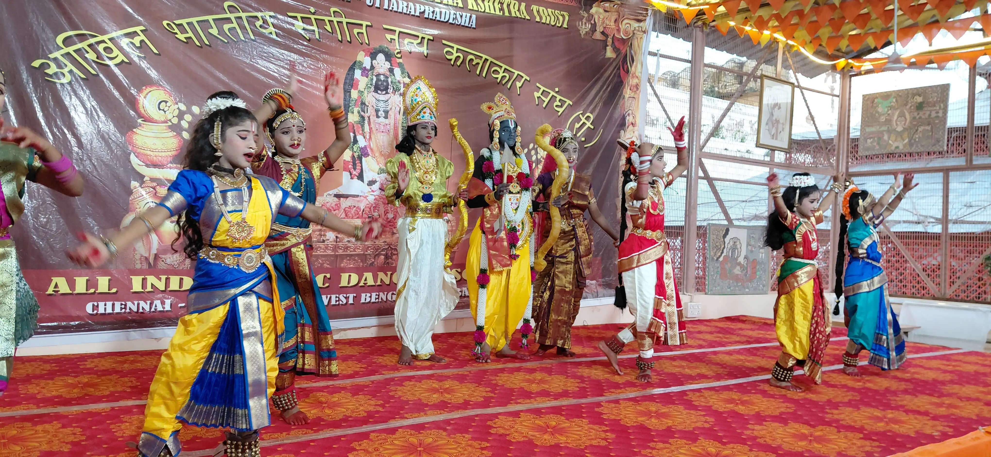 राम मंदिर में 134 मातृशक्तियों ने कुचिपुडी़ कथक नृत्य द्वारा सम्पूर्ण रामायण का किया आकर्षक प्रदर्शन