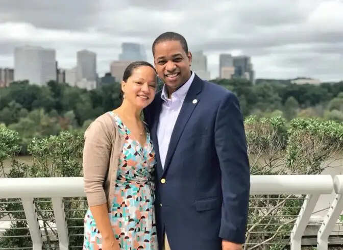 अमेरिका में वर्जीनिया के पूर्व लेफ्टिनेंट गवर्नर फेयरफैक्स नहीं बर्दाश्त कर पाए यौन उत्पीड़न के आरोप, पत्नी सेरिना और खुद को गोली से उड़ाया