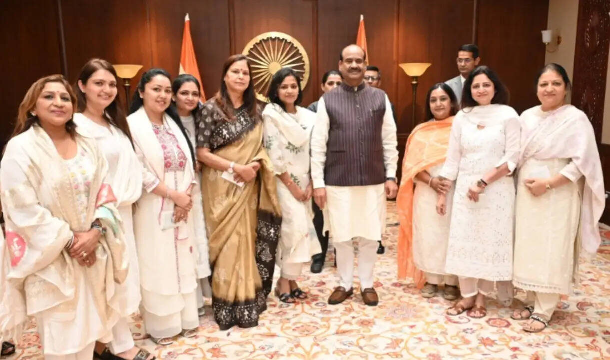 मुरादाबाद की 72 से अधिक उद्यमी महिलाओं ने संसद भवन में सुना विशेष सत्र