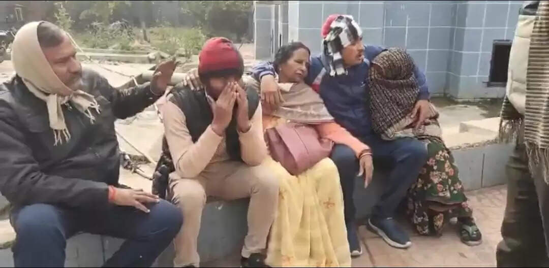 सहायक अध्यापक ने खुद को मारी गोली, उपचार के दौरान मौत