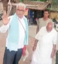 भाकपा प्रतिनिधिमंडल ने लत्तीपुर-नरकटिया और राघोपुर-काजीकोरैया तटबंध का लिया जायजा
