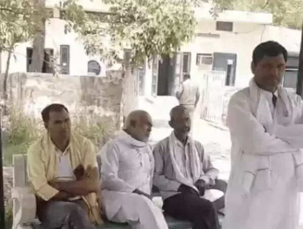 झज्जर : घर में आग लगने से दाे बहनें झुलसी, एक की माैत