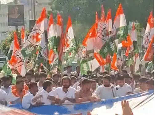 वोट बचाओ—देश बचाओ अभियान: जयपुर में युवा कांग्रेस का पैदल मार्च