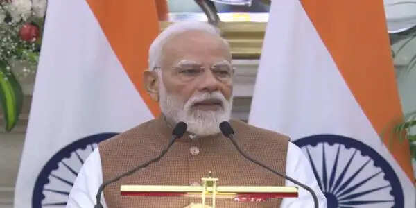 प्रधानमंत्री ने संस्कृत सुभाषित साझा कर देश को बताया साहस और वीरता का महत्व