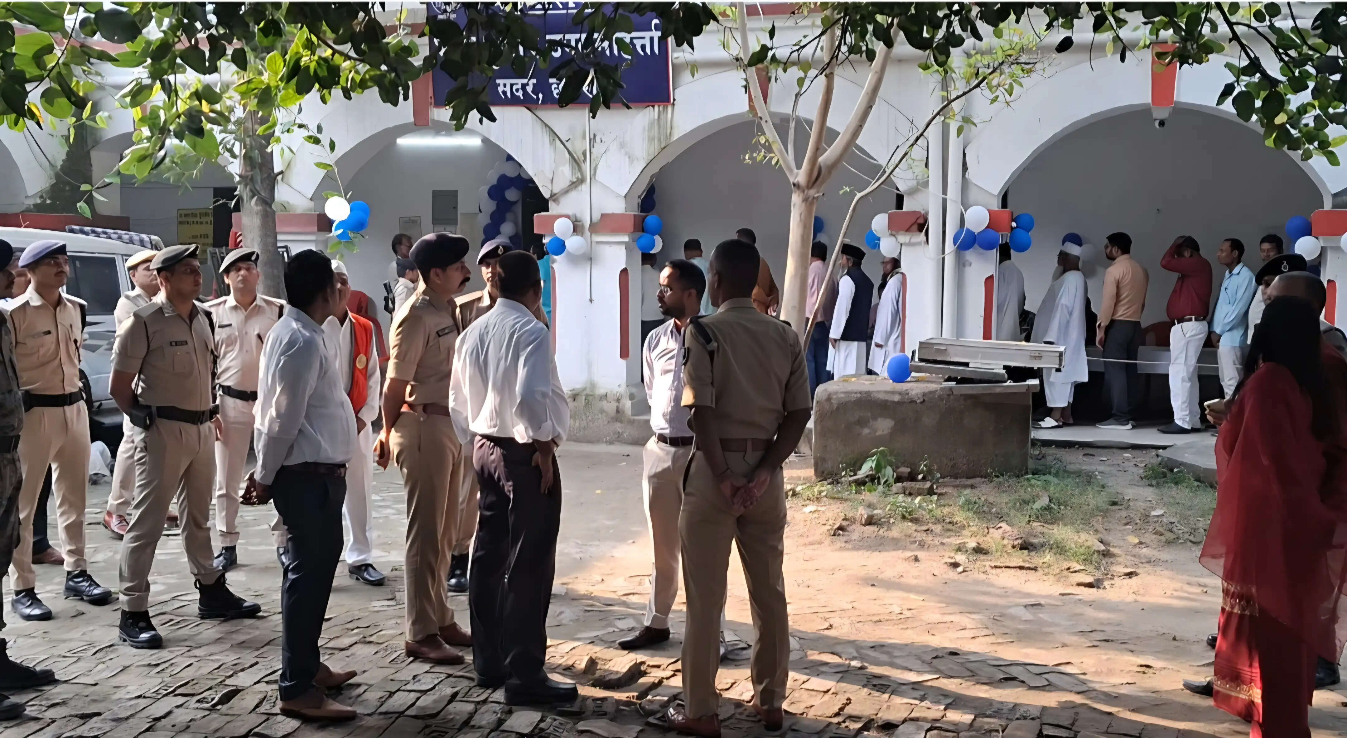 सारण शिक्षक निर्वाचन क्षेत्र में मतदान शुरू