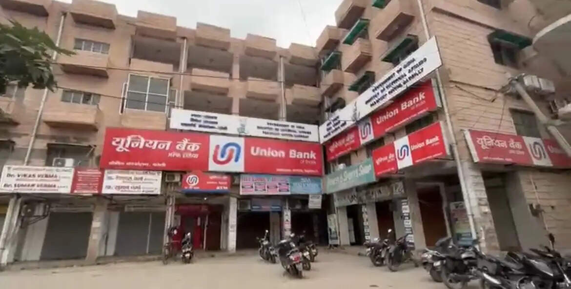 बरेली पासपोर्ट कार्यालय को बम से उड़ाने की धमकी, दफ्तर खाली कराकर की गई सघन जांच