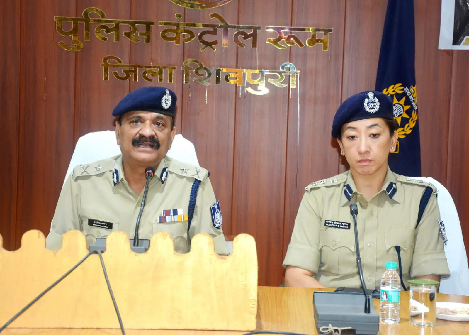 शिवपुरीः आईजी सक्सेना ने की “नशे से दूरी है जरूरी 2.0” अभियान की समीक्षा