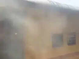 जबलपुर-रीवा एक्सप्रेस के कोच से उठा धुआं, ऊंचेहरा स्टेशन पर मची अफरा-तफरी