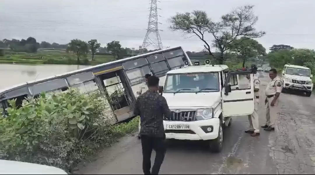 कोरबा-कटघोरा मार्ग में यात्री सिटी बस दुर्घटनाग्रस्त