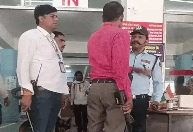 भोपाल में कोर्ट-यूनिवर्सिटी को उड़ाने की धमकी जांच में निकली फर्जी