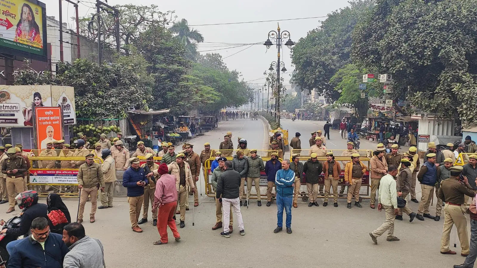 आईआईटी बीएचयू प्रकरण में आरोपितों के घरों पर बुलडोजर चलाने की मांग, कांग्रेस का प्रदर्शन