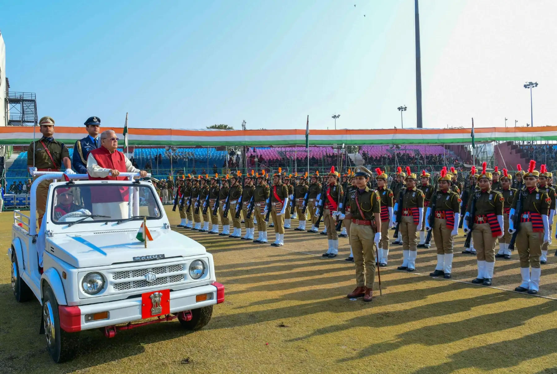 उत्साह, उमंग और उल्लास से मनाया गया गणतंत्र दिवस, राज्यपाल मिश्र ने राष्ट्रीय ध्वज फहराया