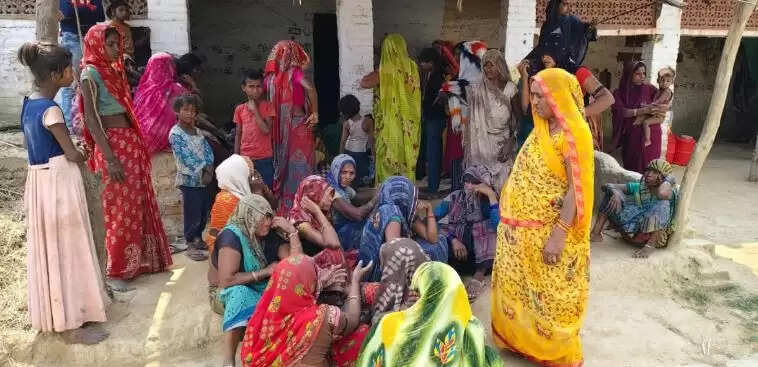 उप्र के कौशांबी में टीला धंसा,पांच महिलाओं की मौत,मुख्यमंत्री योगी ने मुवाअजे का ऐलान किया