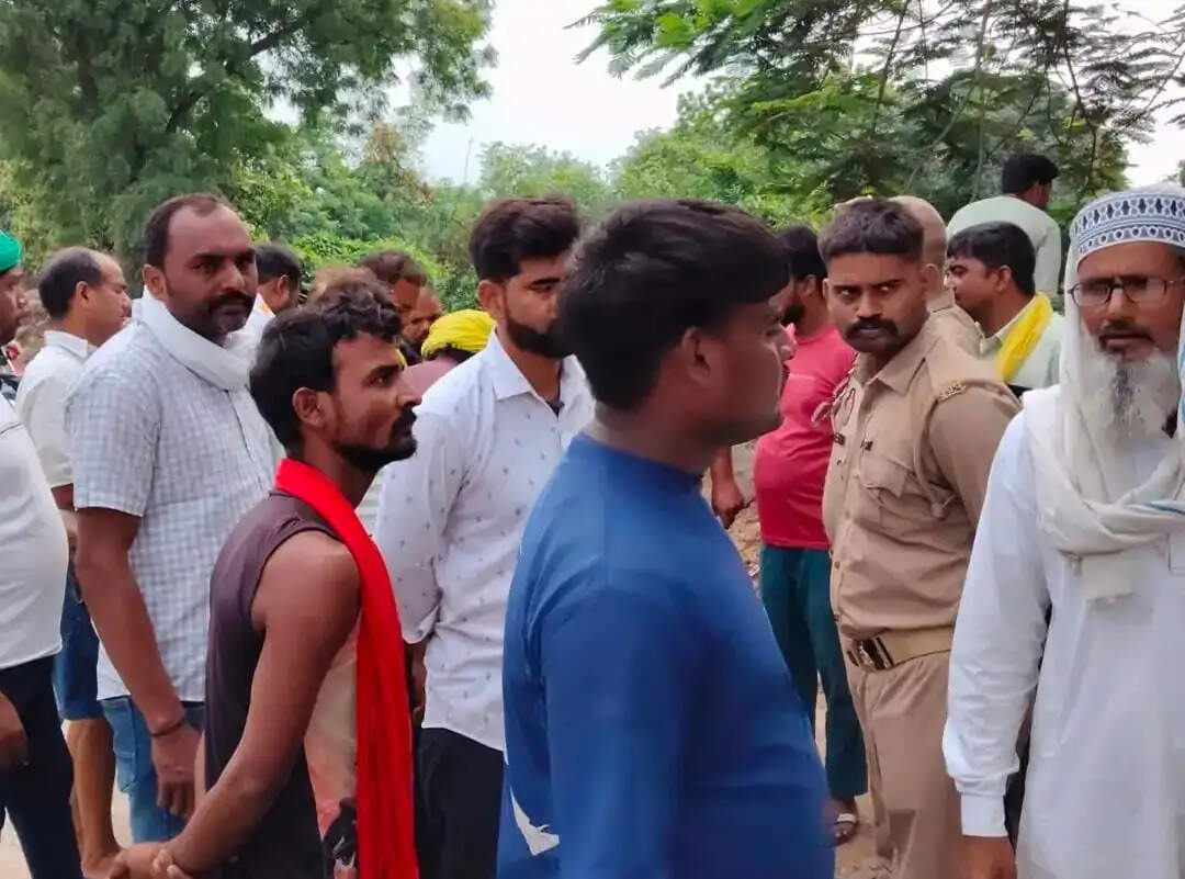 हाईटेंशन लाइन की चपेट में आने से पंचर मिस्त्री की मौत
