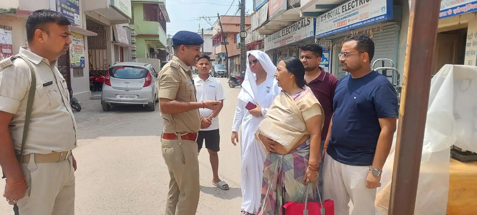 महिला को बंधक बनाकर सोने के जेवर और नगद की लूट, सीसीटीवी में कैद हुई वारदात
