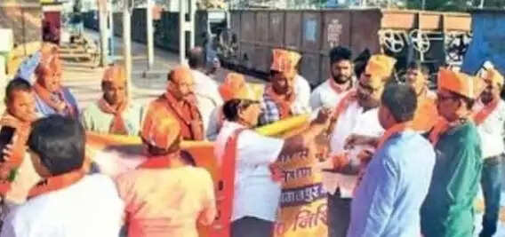 भागलपुर बाईपास रेल लाइन को स्वीकृति, एनडीए कार्यकर्ताओं ने मनाया जश्न