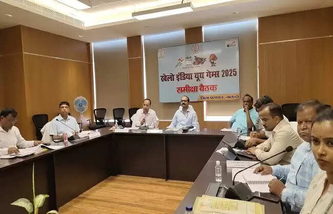 खेलो इंडिया यूथ गेम्स-2025 के सफल आयोजन के लिए नालंदा में अधिकारियों ने की बैठक