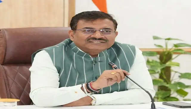 कुम्भ संबंधी निर्माण कार्याें में देरी पर मुख्य सचिव ने जताई नाराजगी