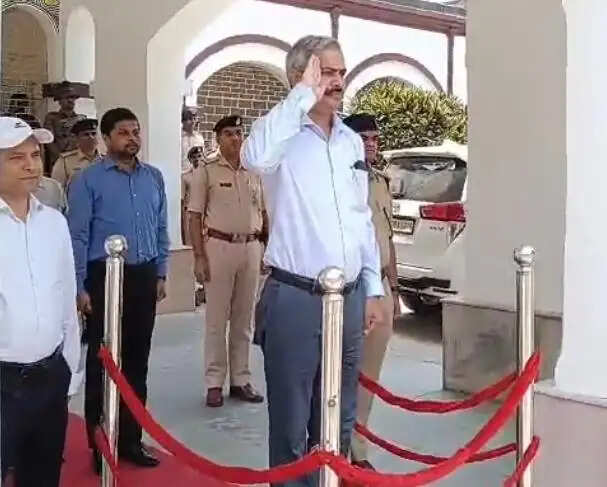 नए प्रमंडलीय आयुक्त बने प्रेम सिंह मीणा, संभाला पदभार
