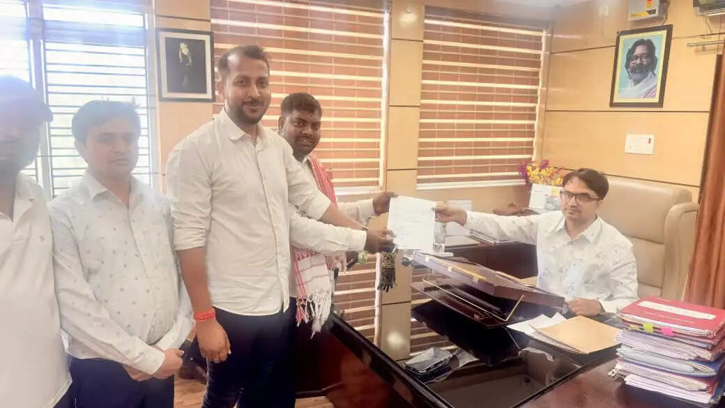 होमगार्ड बहाली में देरी पर अभ्यर्थियों ने निकाला आक्रोश मार्च