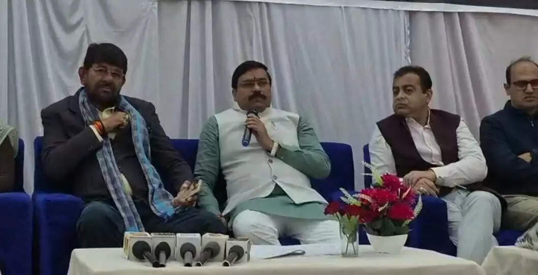 दमोहः फिल्म फेस्टीवल से बुंदेली को मिलेगी पहचान -मंत्री धमेन्द्र सिंह