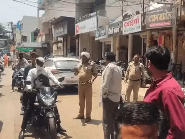 मप्र के खरगोन में बड़ी चोरी, मुनीम की कार से अज्ञात बदमाशों ने उड़ाए 25 लाख रुपये, जांच में जुटी पुलिस