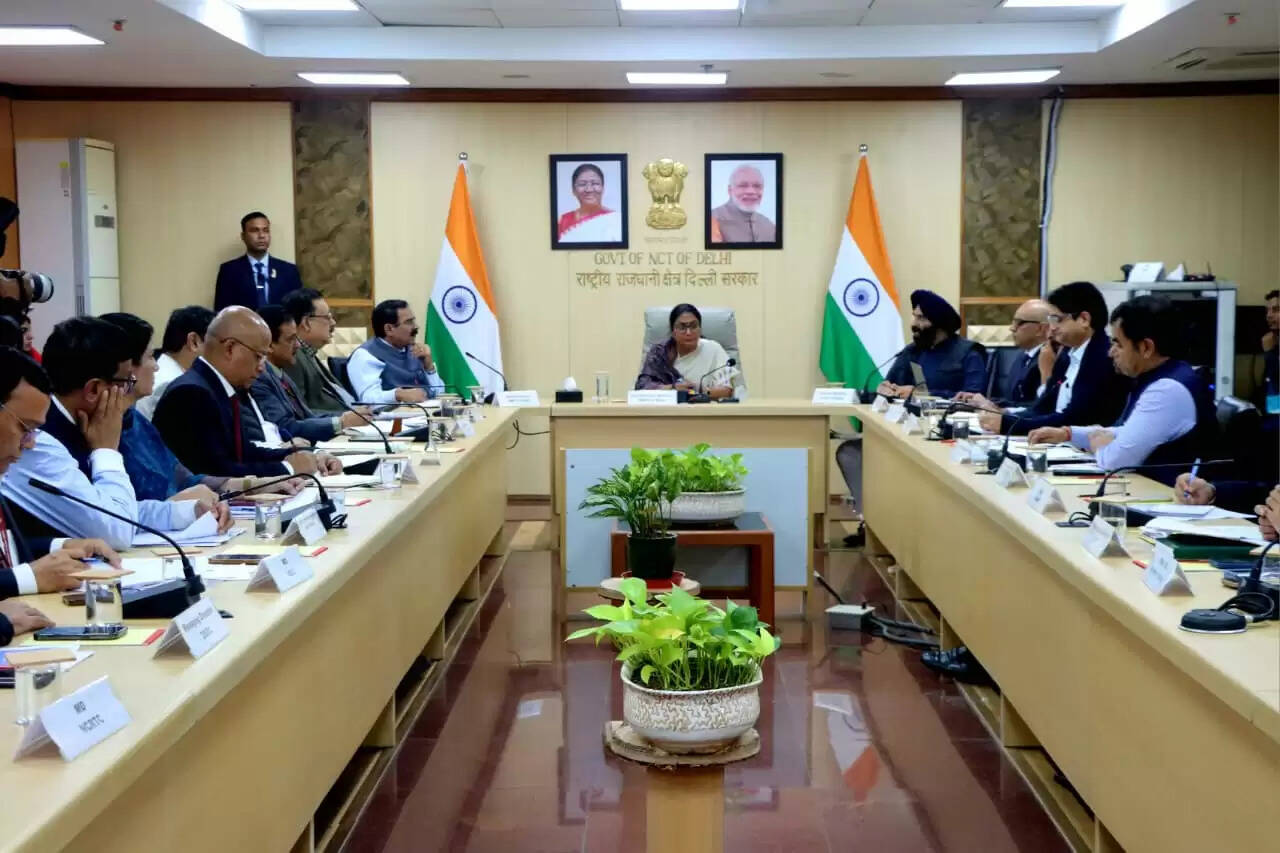 (लीड) दिल्ली में प्रदूषण नियंत्रण पर सरकार सख्त, लापरवाही पर हाेगी कार्रवाई