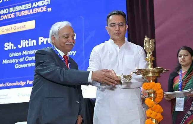 वैश्विक अनिश्चितताओं के बावजूद भारत विश्व की सबसे तेजी से बढ़ती प्रमुख अर्थव्यवस्था: जितिन प्रसाद