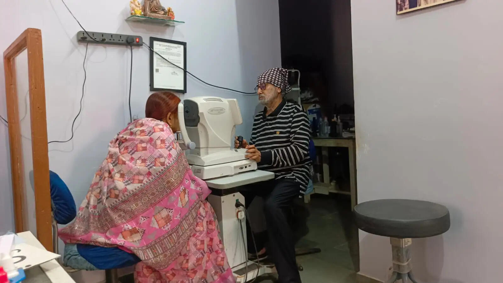 तेजी से फैल रहा आई फ्लू, डॉक्टरों ने दी सावधानी बरतने की सलाह