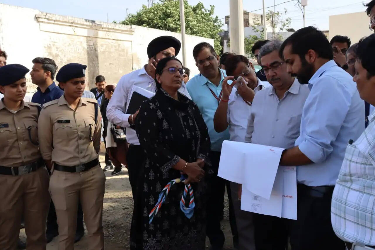 उत्तर रेलवे महाप्रबंधक ने काकोरी–शाहजहांपुर रेलखंड का किया निरीक्षण