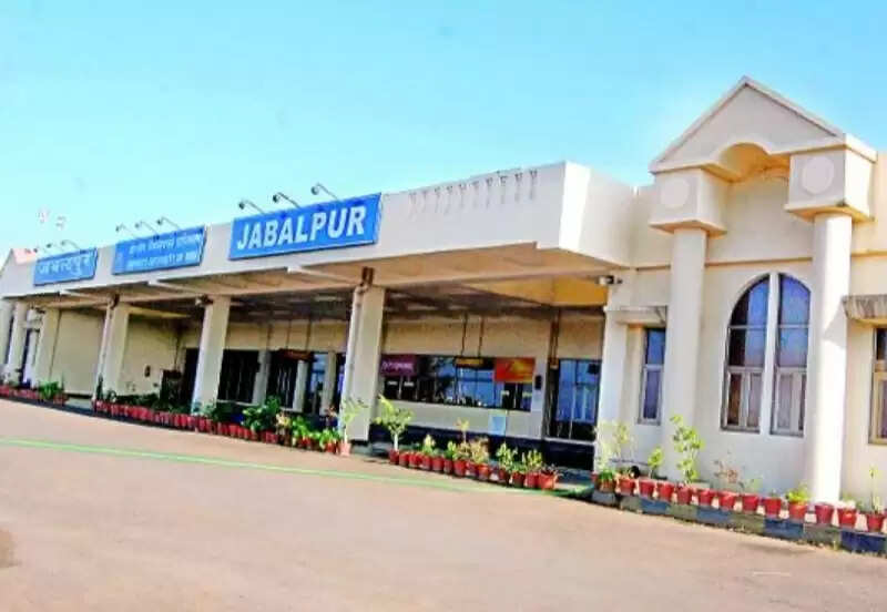 जबलपुर डुमना एयरपोर्ट को बम से उड़ाने की धमकी, सुरक्षा एजेंसियों ने की जांच