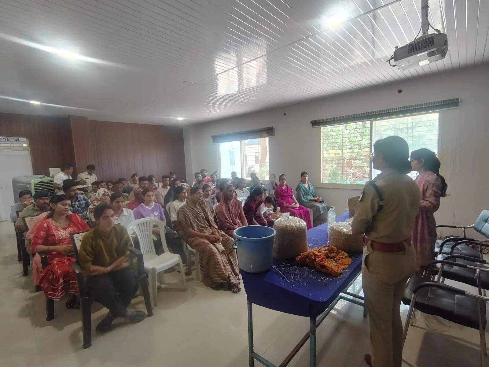 राजगढ़ः पुलिस परिवारों के सशक्तिकरण की पहल- मशरूम फार्मिंग कार्यशाला का आयोजन