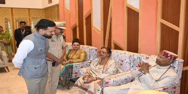 पूर्व राष्ट्रपति कोविंद तीन दिवसीय दौरे पर पहुंचे कुल्लू