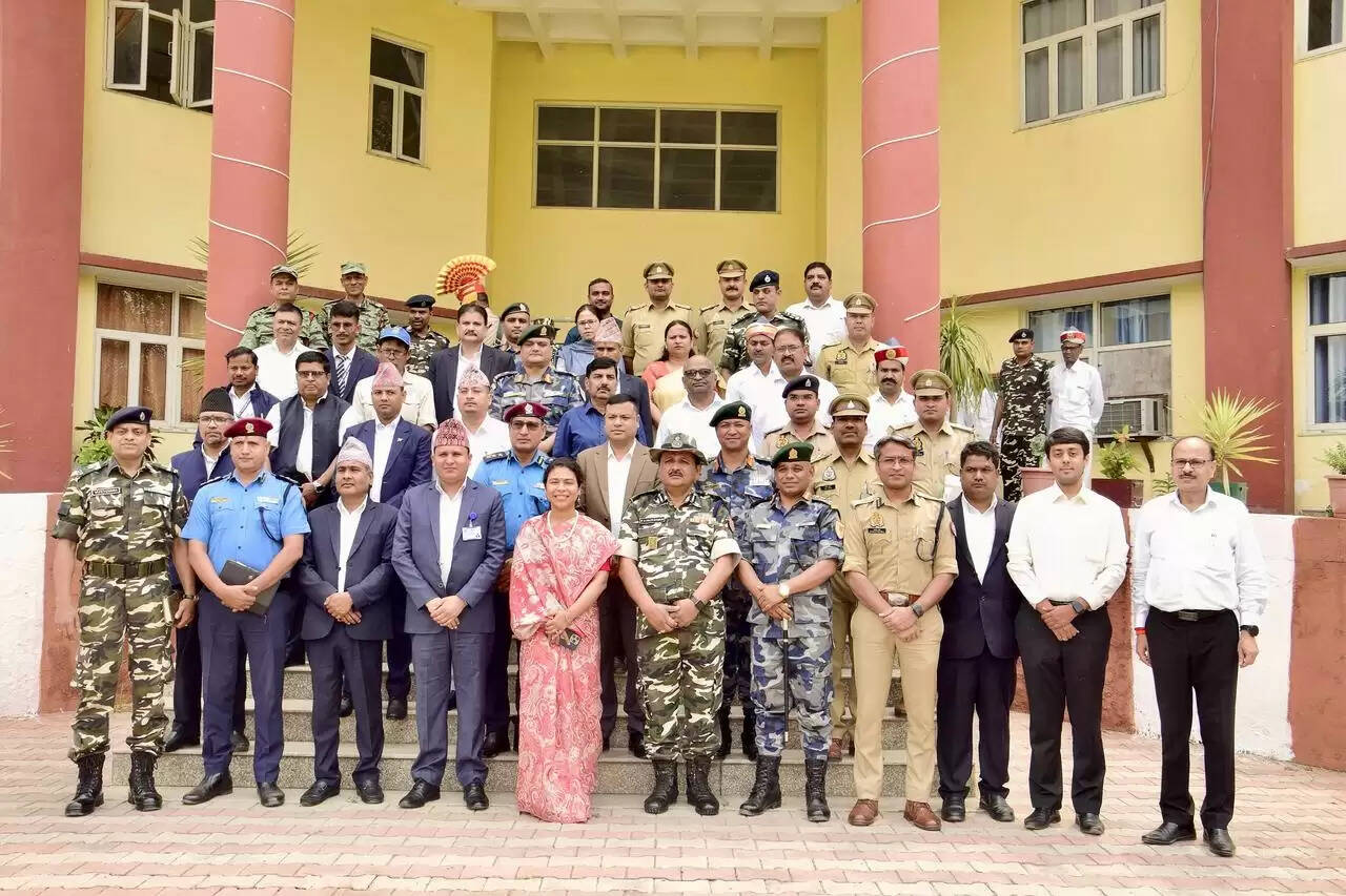 भारत-नेपाल के अधिकारियाें ने सीमा काे सुरक्षित व अपराधमुक्त बनाने का लिया संकल्प